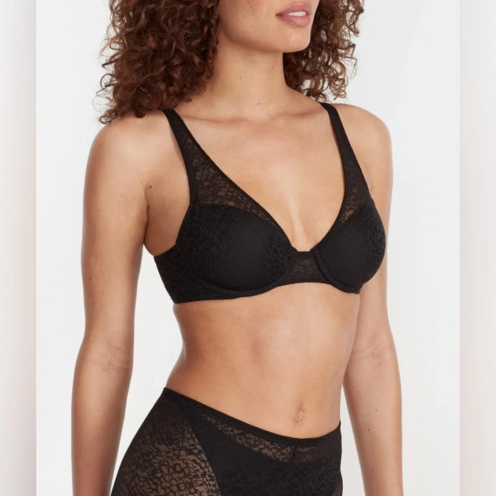 Natori Pretty Smooth Full Coverage Bra - Picture 3 of 13